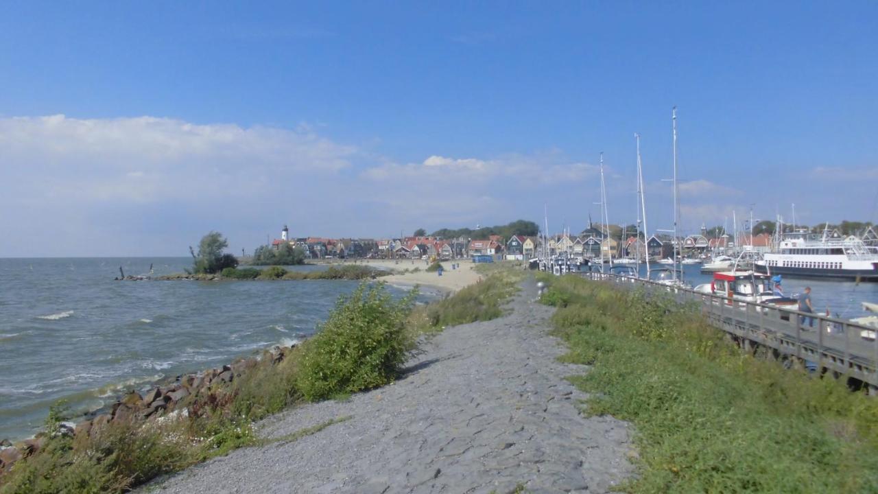 Vakantiepark 'T Urkerbos - Kabouterhuisje Екстериор снимка